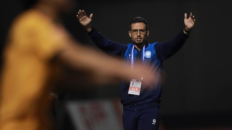 HLV trưởng của Nam Định cho rằng sân xấu khiến họ không thể thắng Thanh Hoá